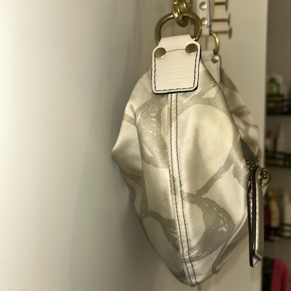 Coach Hobo Purse - Picture 5 of 7